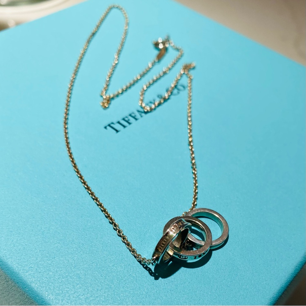 Tiffany & Co. Silver Interlocking Circles Necklace ~ Authentic - Picture 6 of 11